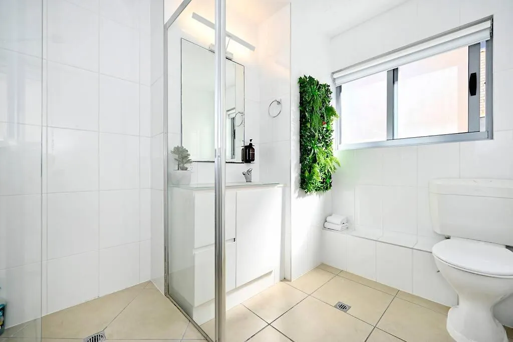 Kings Beach - Beachfront Bliss Caloundra Apartment
