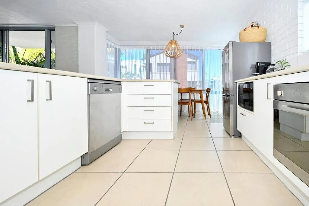Apartment Kings Beach - Beachfront Bliss Caloundra