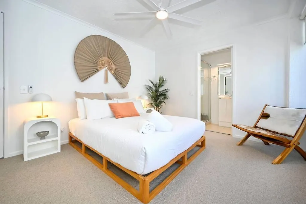 Kings Beach - Beachfront Bliss Caloundra Apartment