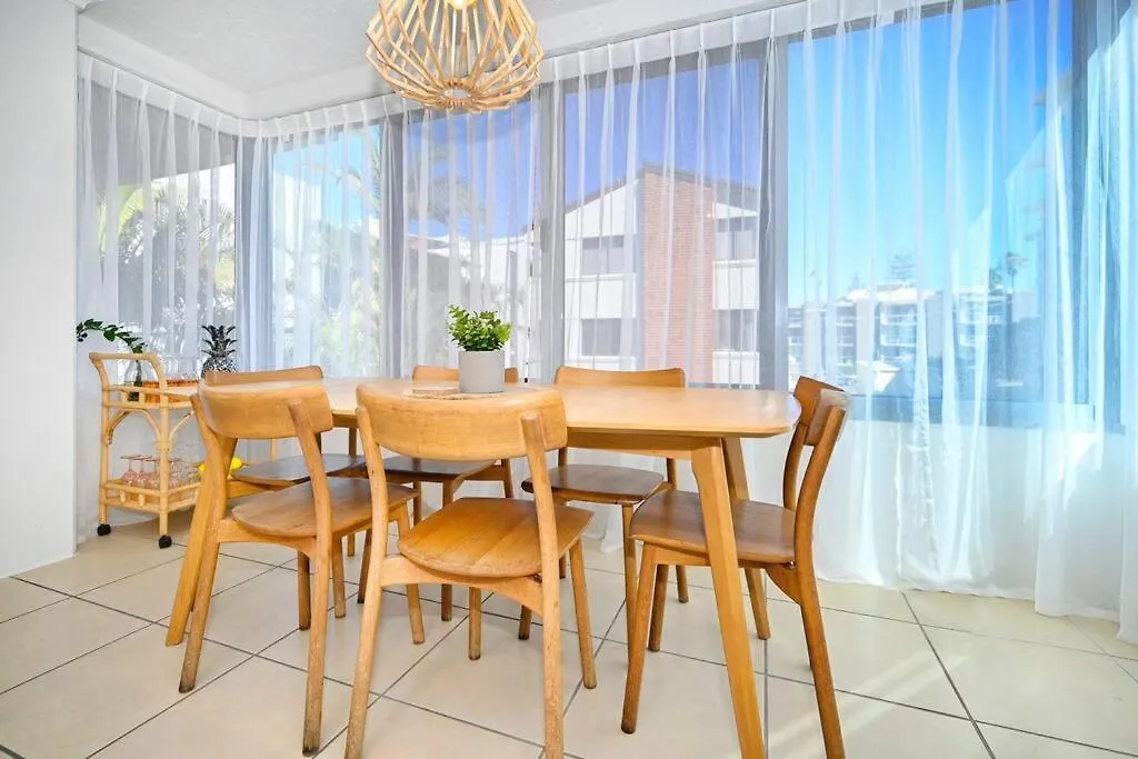 Kings Beach - Beachfront Bliss Caloundra Australia