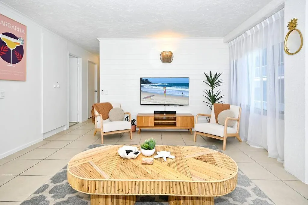 Kings Beach - Beachfront Bliss Caloundra